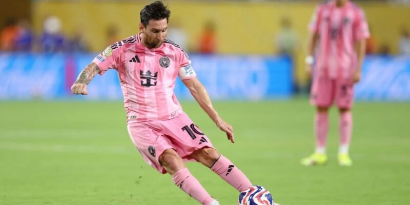 cầu thủ sút phạt hay nhất hiện nay